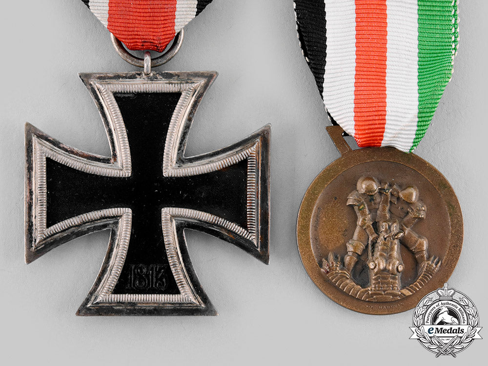 germany,_luftwaffe._a_pow_group_of_awards_and_badges_to_walter_reichmann,_eric_queen_collection_m19_24870_1_1