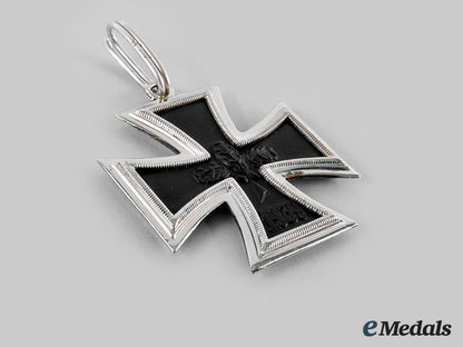 germany,_wehrmacht._a1939_iron_cross_ii_class,1957_issue_with_case_m19_25025_1