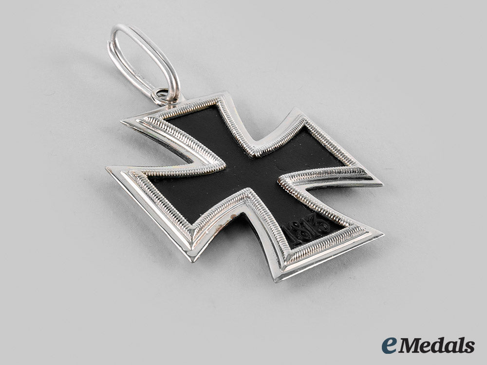 germany,_wehrmacht._a1939_iron_cross_ii_class,1957_issue_with_case_m19_25026_1