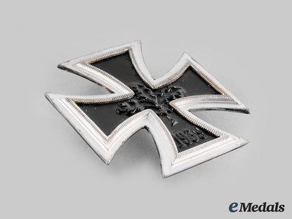 germany,_federal_republic._a1939_iron_cross_i_class,_with_case,1957_version_m19_25307_1