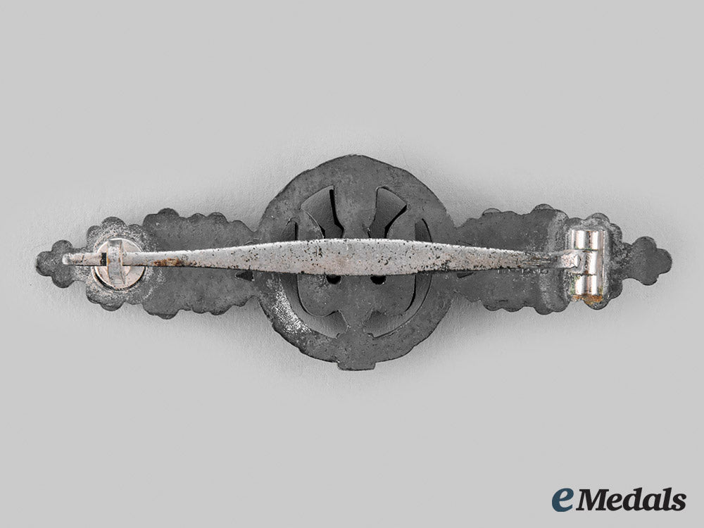 germany,_luftwaffe._a_bomber_flight_clasp,_silver_grade,_by_funcke&_brüninghaus_m19_25364_1