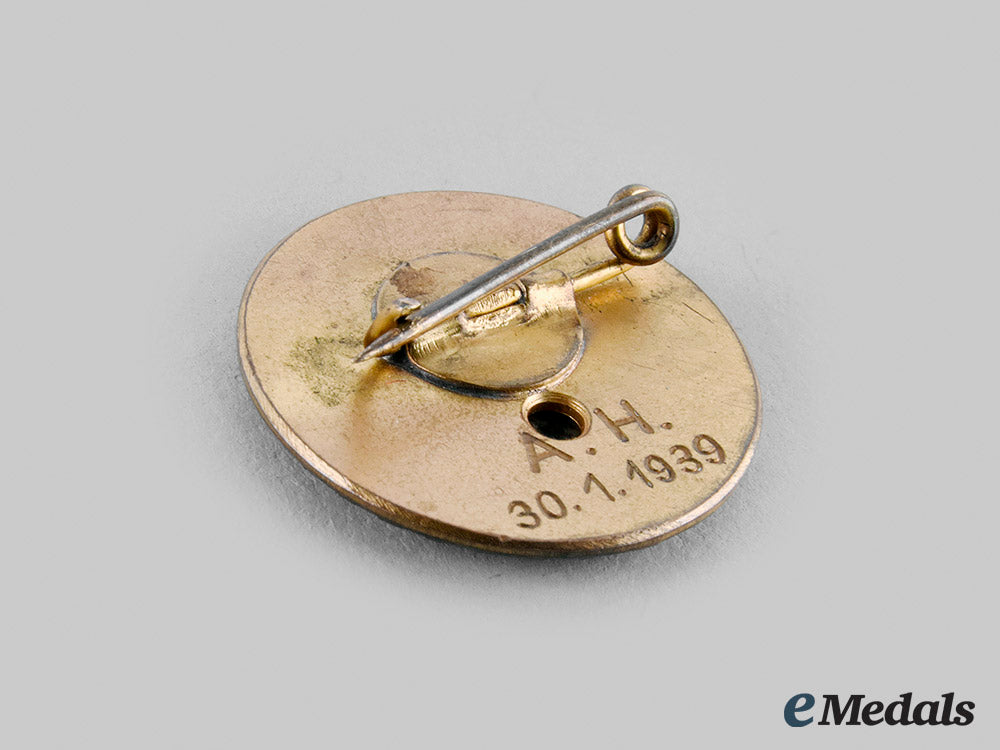 germany,_nsdap._a_set_of_golden_party_badges_belonging_to_ss-_obergruppenführer_arthur_seyss-_inquart,_with_case,_by_deschler&_sohn_m19_25498_1_1_1_1