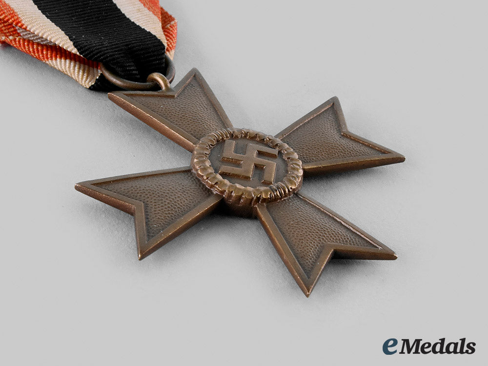 germany,_nsdap._a_lot_of_medals_and_insignia_of_arthur_seyß-_inquart_m19_25542_1