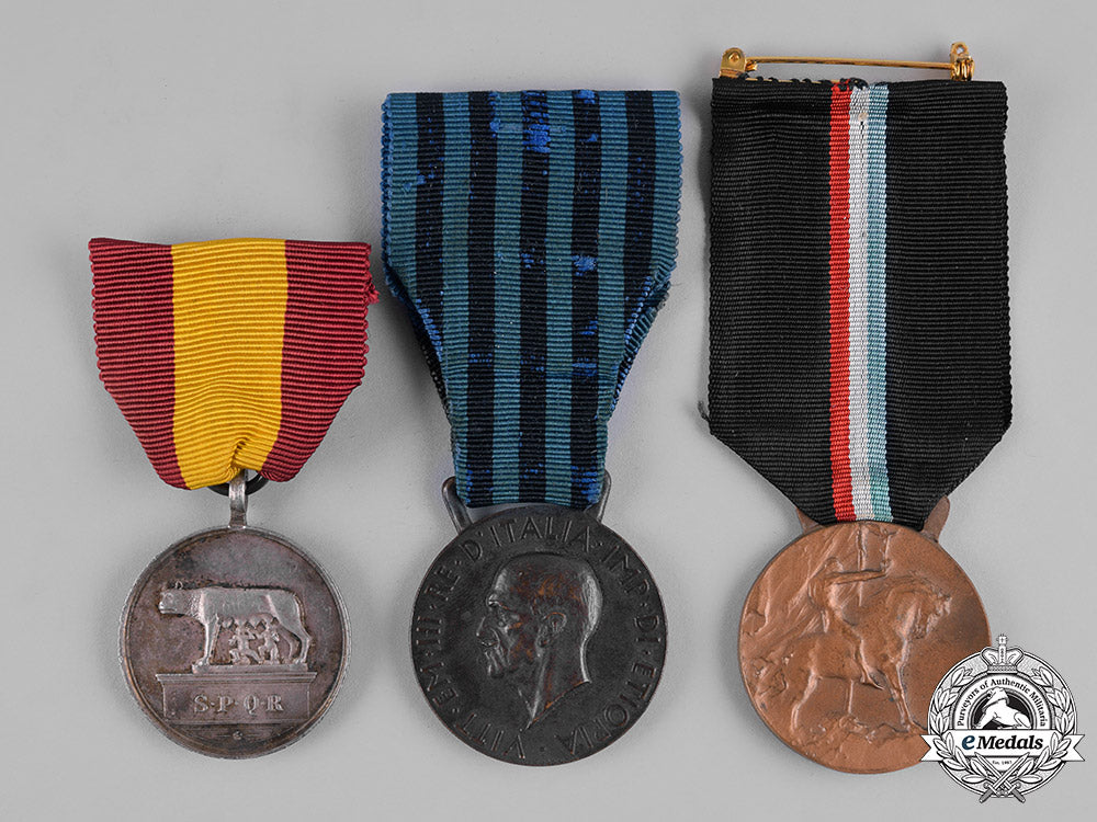 italy,_kingdom._a_lot_of_fascist_period_medals&_awards_m19_2570
