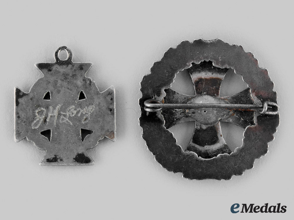 germany_imperial._a_pair_of1914_iron_cross_badges_m19_25964