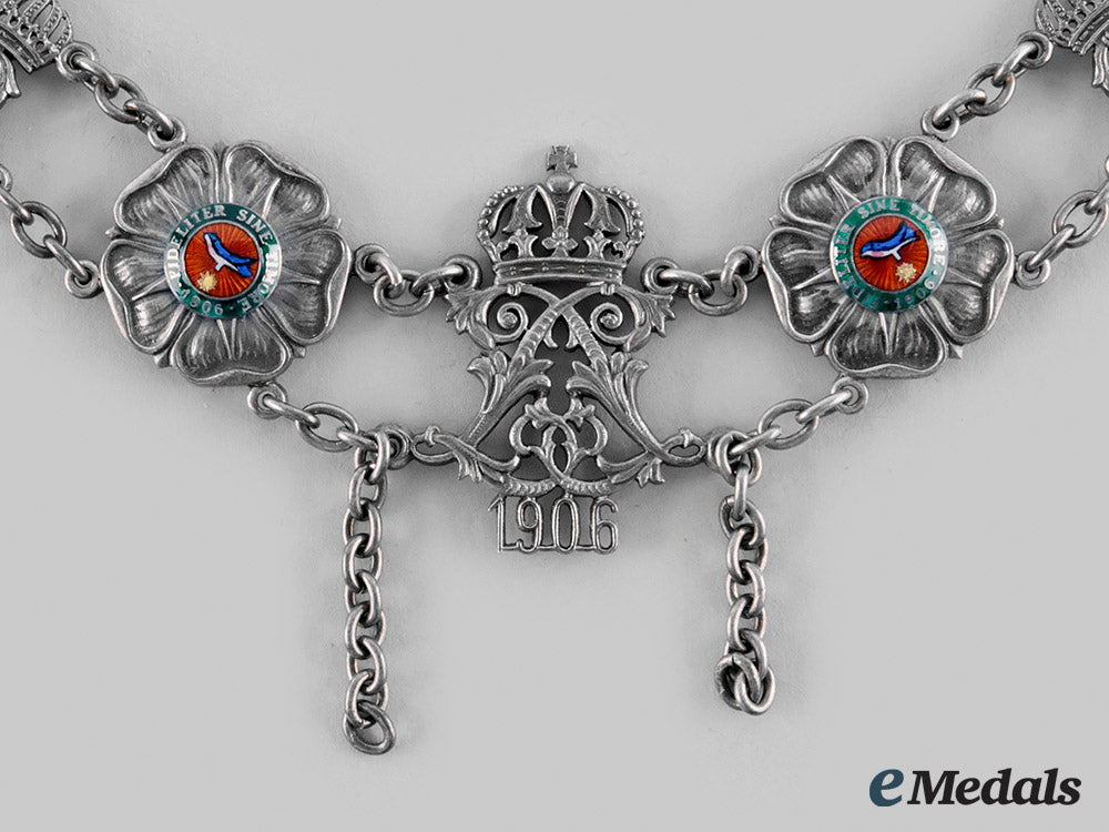 schaumburg-_lippe,_principality._a_silver_chain_of_the_leopold_order,_private_issue_m19_26064_1