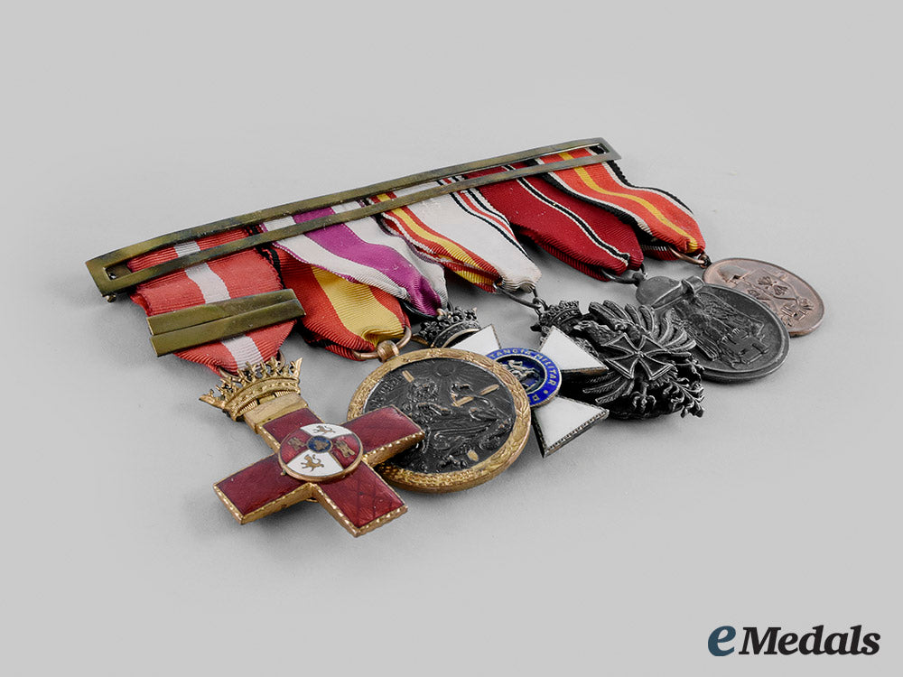spain,_facsist_state._the_medals_and_documents_to_josé_luis_polo_garcia,_blue_division_officer_m19_26283_1