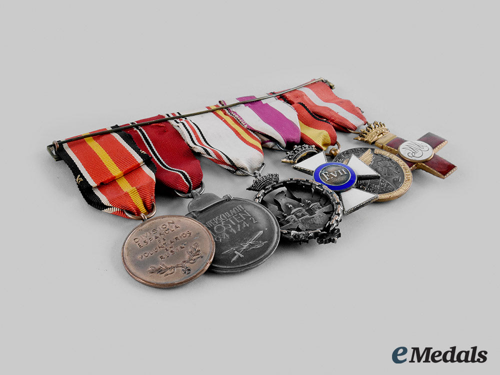 spain,_facsist_state._the_medals_and_documents_to_josé_luis_polo_garcia,_blue_division_officer_m19_26284_1