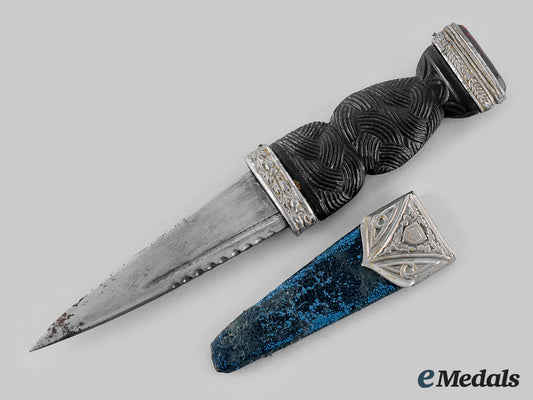 united_kingdom._a_mid-_twentieth_century_scottish_dirk/_skean_dhu_dagger,_by_j._nowill&_sons,_sheffield,_england_m19_26306_1