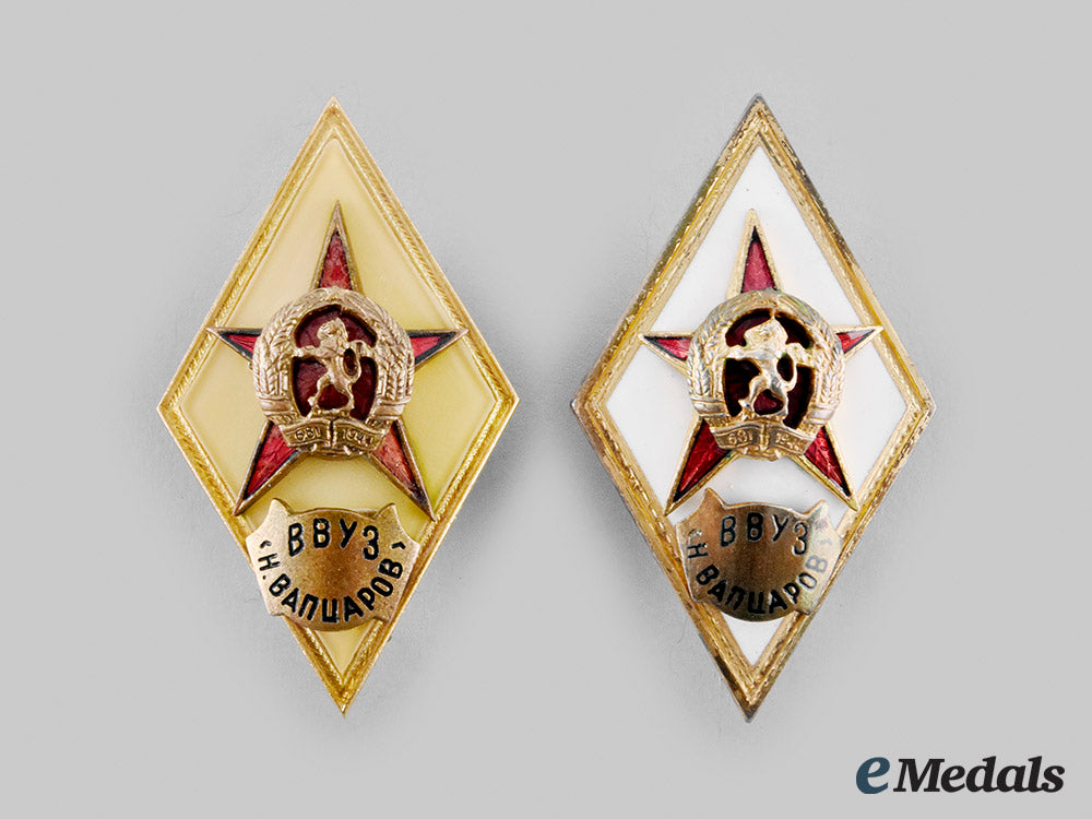 bulgaria,_people’s_republic._a_pair_of_nikolai_vaptsarov_naval_academy_graduation_badges_m19_26353