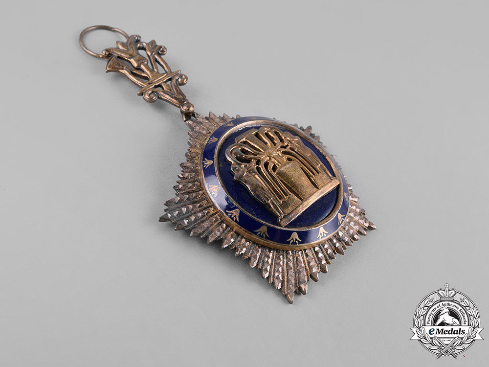 egypt,_republic._an_order_of_the_nile,_i_class_grand_cordon_with_case,_c.1955_m19_2640