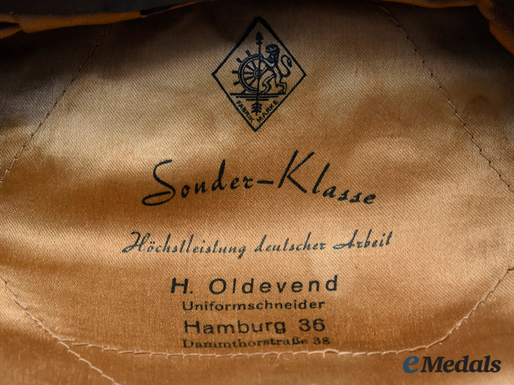 germany,_luftwaffe._an_officer’s_visor_cap,_by_h._oldevend_m19_26686