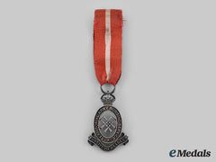 United Kingdom. A Territorial Army Nursing Service Cape Badge 1921-1950, To F. Fearnhead