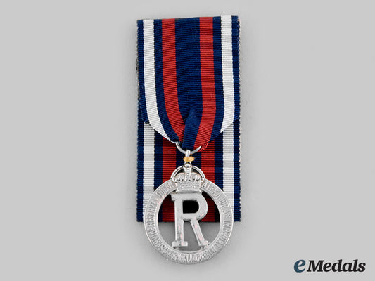 united_kingdom._a_queen_alexandra's_imperial_military_nursing_service_reserve_cape_badge_m19_26731