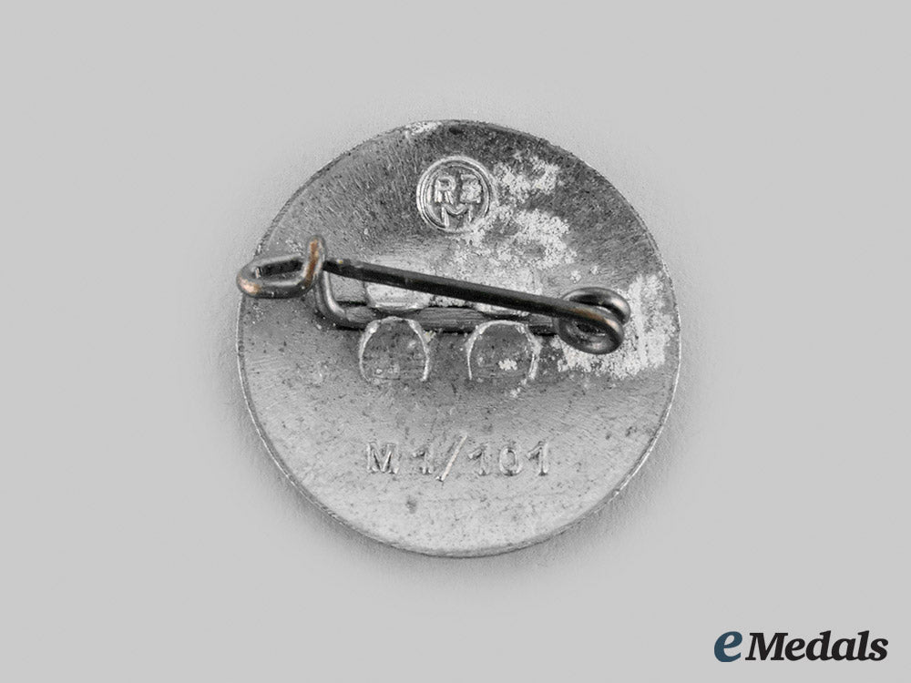 germany,_nsdap._a_membership_badge,_by_gustav_brehmer_m19_26861