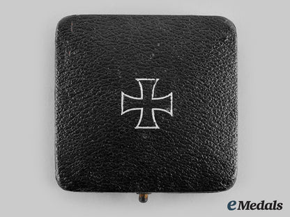 germany,_wehrmacht._a1939_iron_cross,_i_class_with_case,_by_e._ferdinand_wiedmann_m19_26873_2_2_1_1