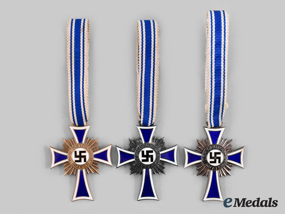 germany,_third_reich._a_lot_of_honour_crosses_of_the_german_mother,_all_grades_m19_26883_2