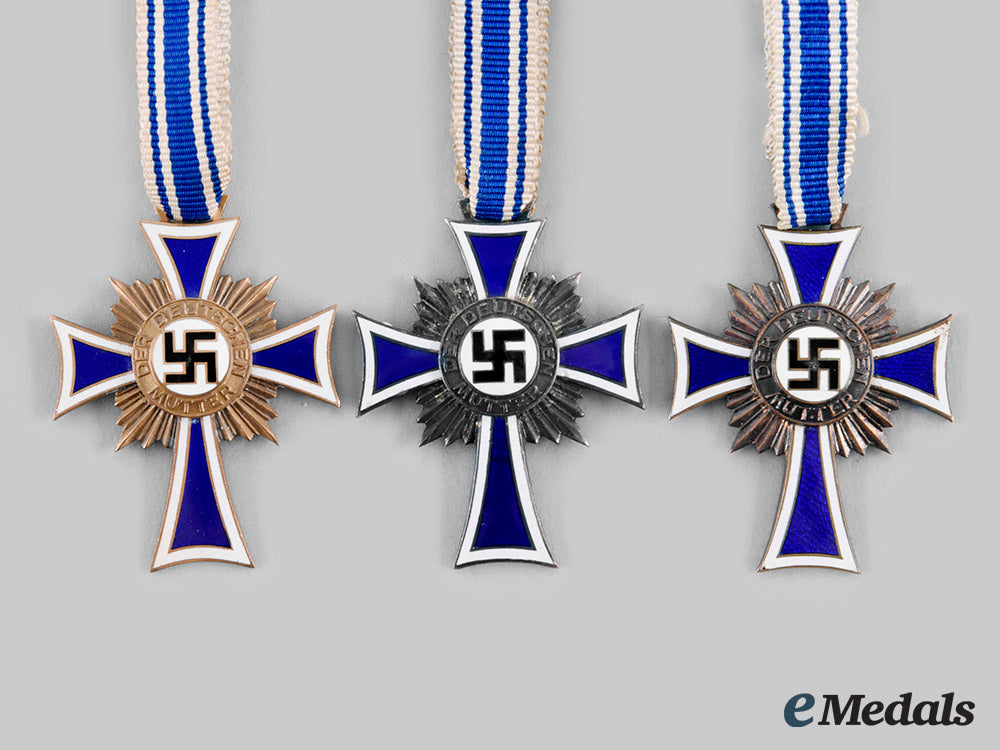 germany,_third_reich._a_lot_of_honour_crosses_of_the_german_mother,_all_grades_m19_26884_2