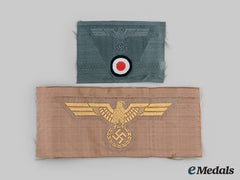 Germany, Wehrmacht. A Pair Of Wehrmacht Eagle Insignia