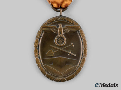 germany,_wehrmacht._a_west_wall_medal_m19_26928