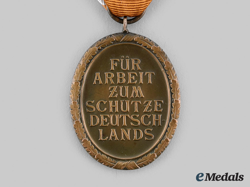 germany,_wehrmacht._a_west_wall_medal_m19_26929