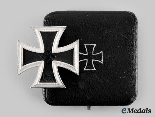 germany,_wehrmacht._a1939_iron_cross_i_class,_with_case,_by_wilhelm_deumer_m19_27015_2_1_1