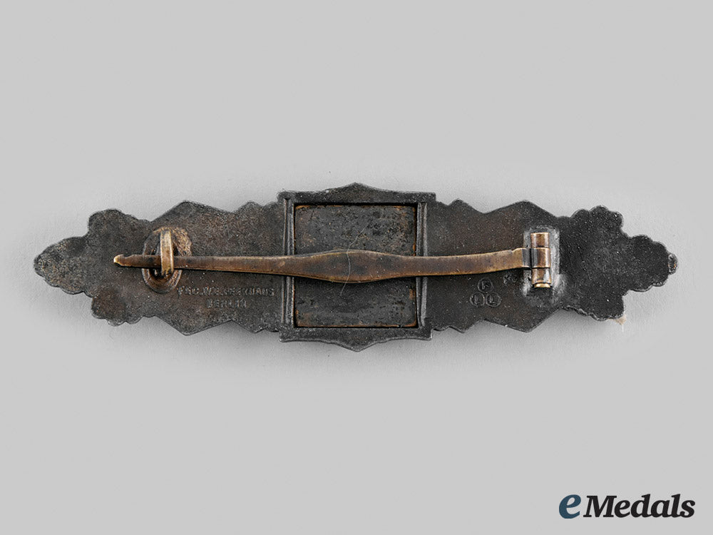 germany,_wehrmacht._a_close_combat_clasp,_bronze_grade,_by_friedrich_linden_m19_27026