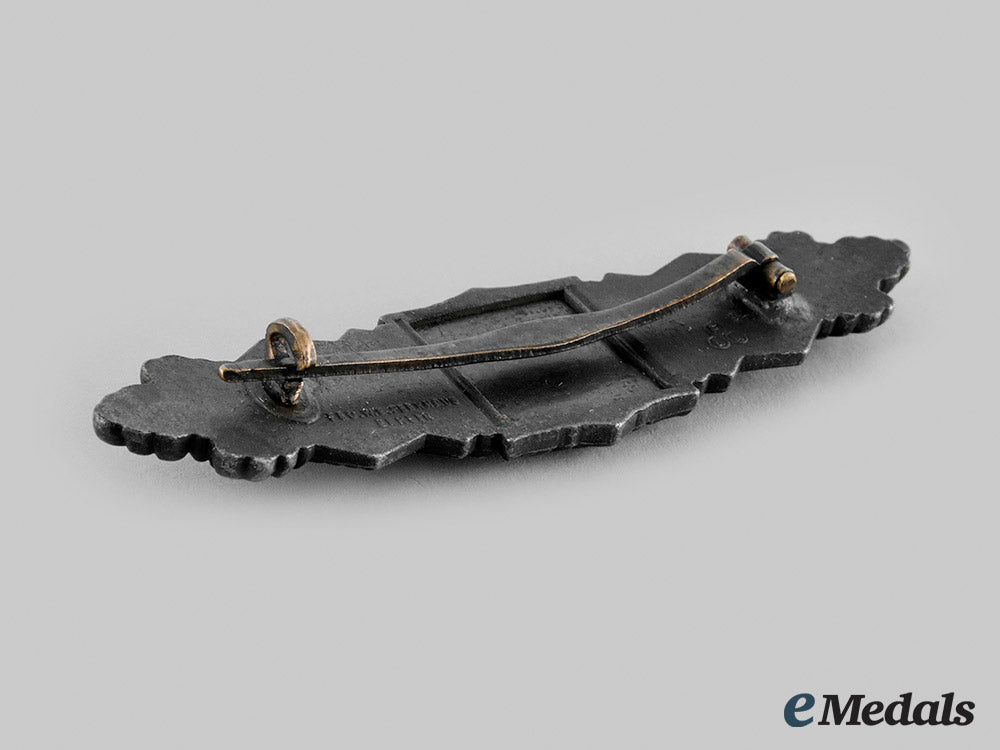 germany,_wehrmacht._a_close_combat_clasp,_bronze_grade,_by_friedrich_linden_m19_27028