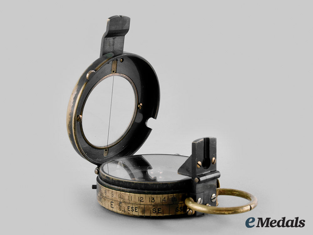 united_kingdom._a_verners_pattern_mark_vii_prismatic_compass,1917_m19_27076