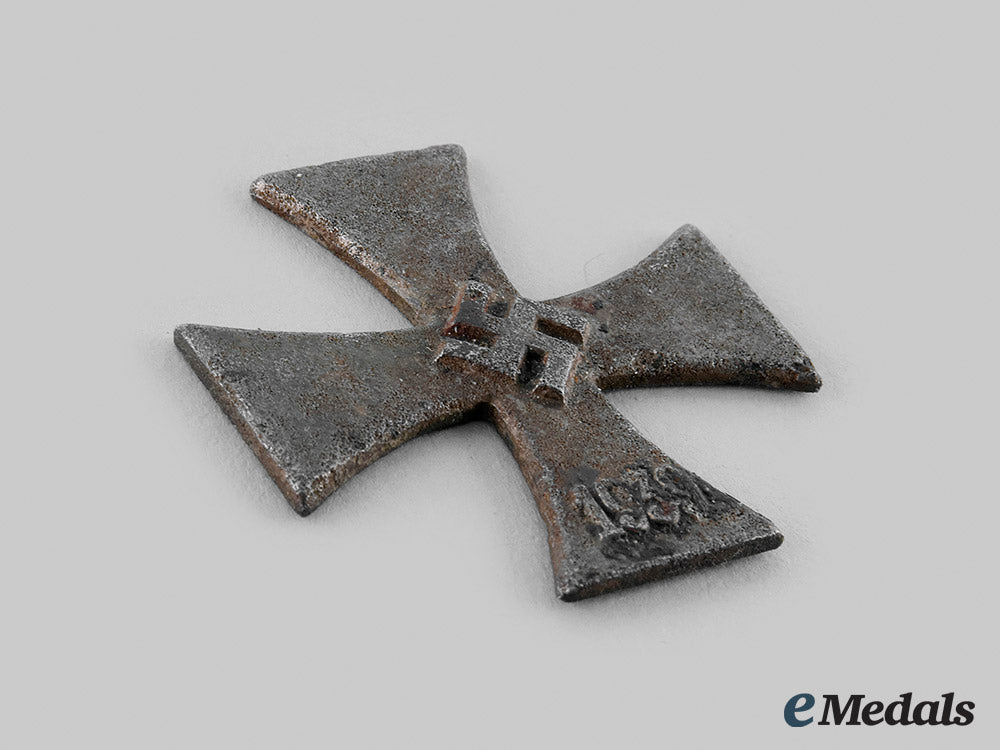 germany,_wehrmacht._a_core_for_a1939_iron_cross_ii_class_m19_27202