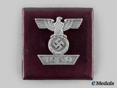 Germany, Wehrmacht. A Clasp To The 1939 Iron Cross Ii Class, Type Ii, With Case