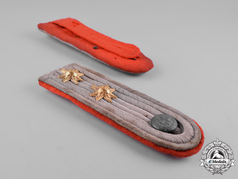 croatia,_independent_state.shoulder_boards_of_an_air-_force_lieutenant1_st_class_m19_2733