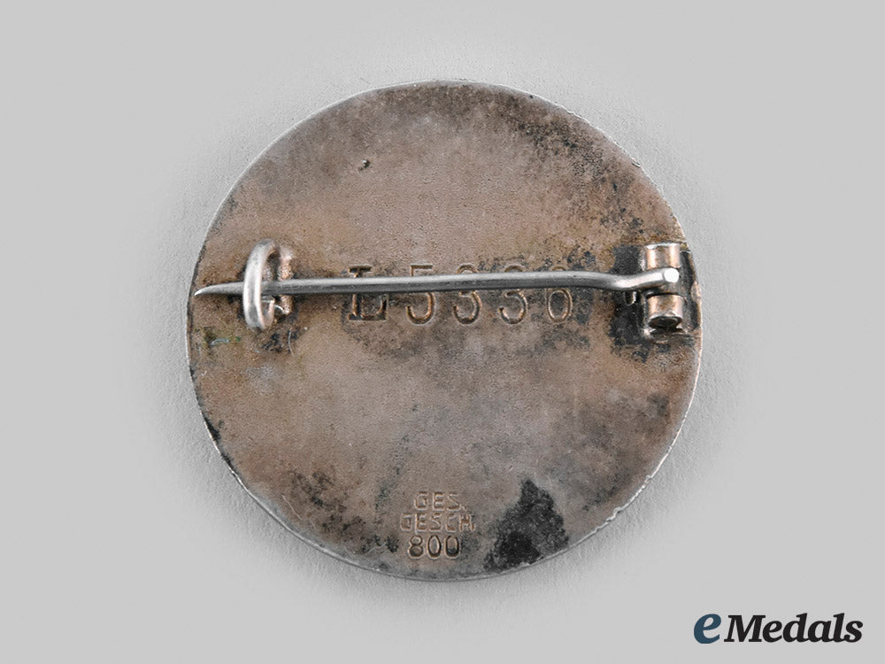 germany,_third_reich._a_german_social_welfare_association_membership_badge_m19_27345