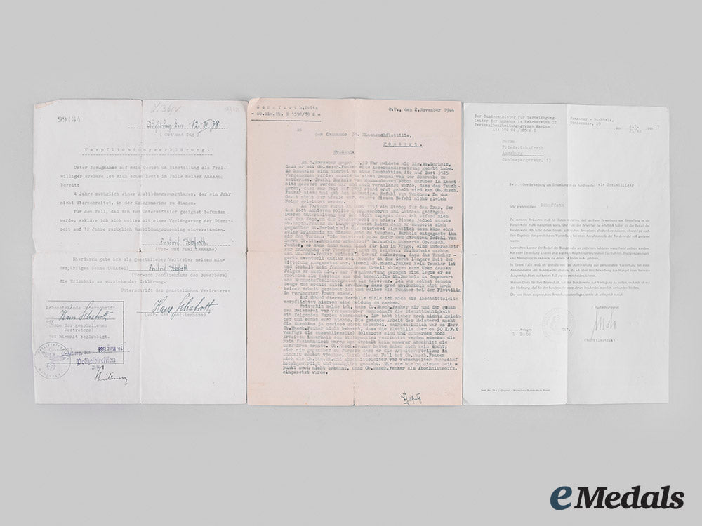 germany,_kriegsmarine._documents_and_insignia_to_friedrich_schafroth,_tirpitz_diver_m19_27511