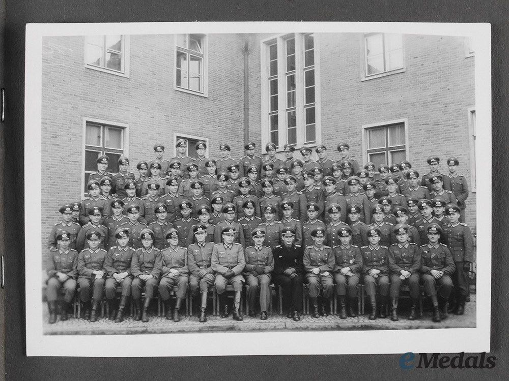germany,_heer._an_armoured_division_wartime_photo_album,_c.1940_m19_27544_1