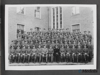 germany,_heer._an_armoured_division_wartime_photo_album,_c.1940_m19_27544_1