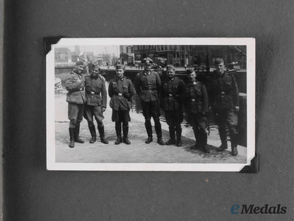 germany,_heer._an_armoured_division_wartime_photo_album,_c.1940_m19_27551_1