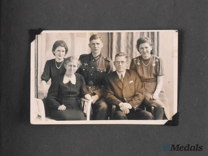 germany,_heer._an_armoured_division_wartime_photo_album,_c.1940_m19_27552_1