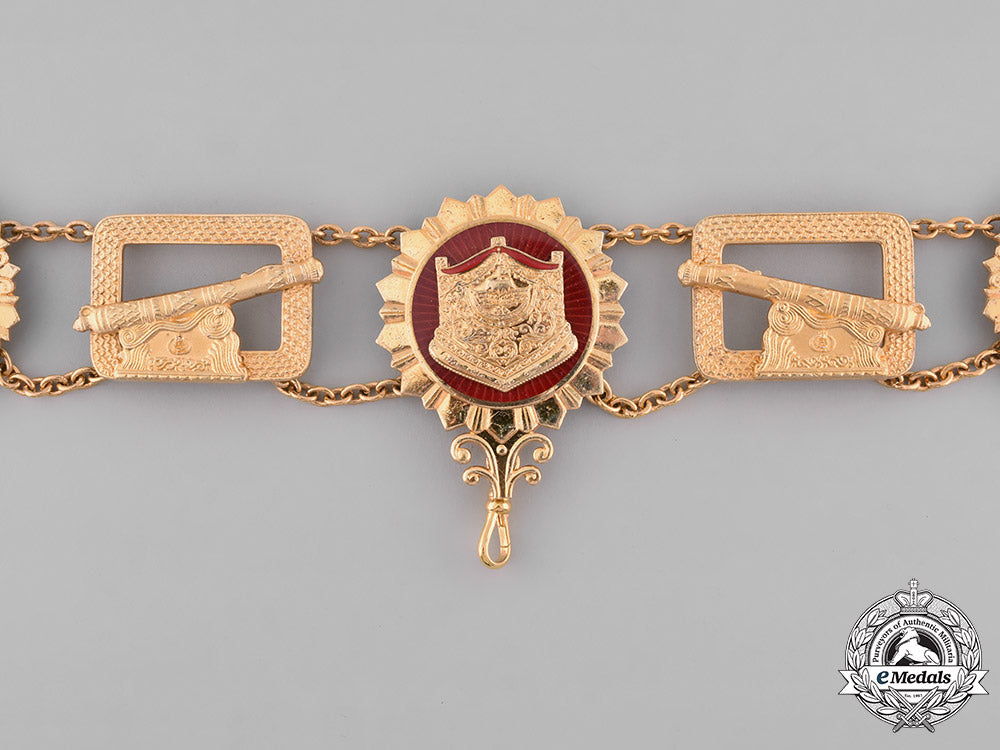 brunei,_the_abode_of_peace._a_most_esteemed_family_order_of_brunei,_i_class_collar_m19_2758_1