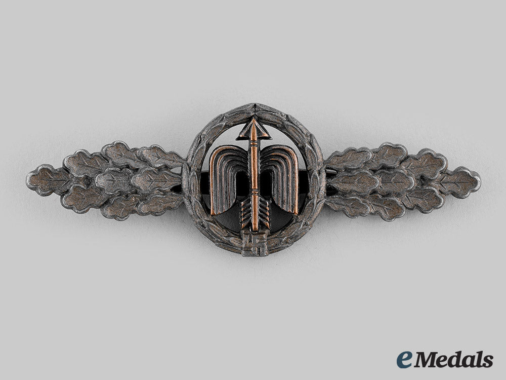 germany,_luftwaffe._a_short_range_day_fighter_clasp,_bronze_grade,_by_g.h._osang_m19_27708