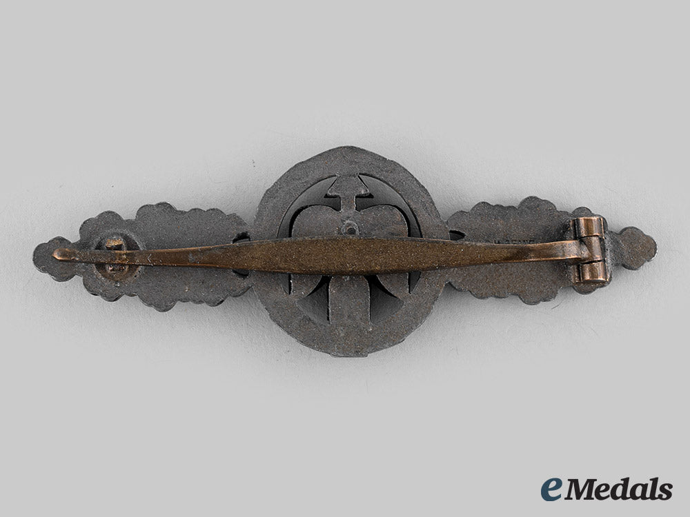 germany,_luftwaffe._a_short_range_day_fighter_clasp,_bronze_grade,_by_g.h._osang_m19_27709