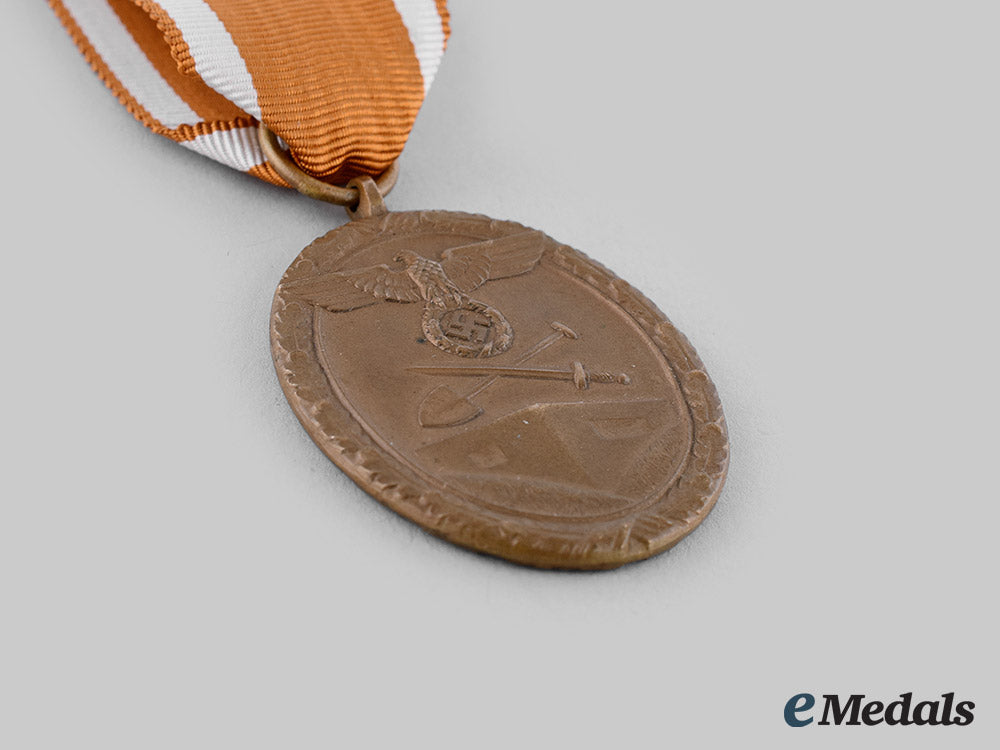 germany,_wehrmacht._a_west_wall_medal_m19_27726