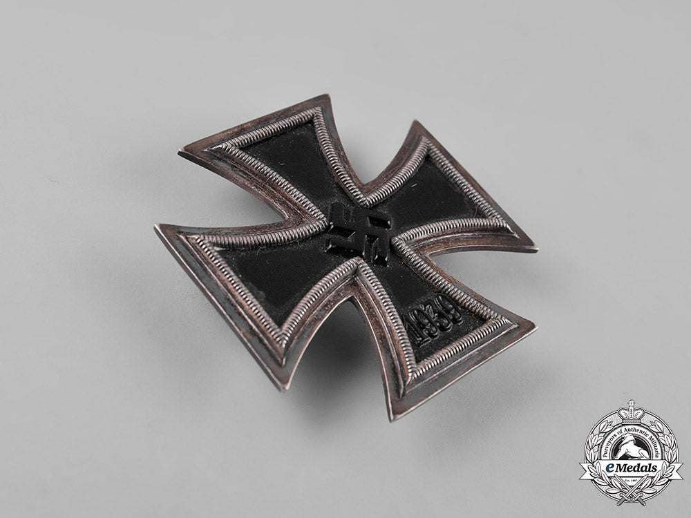 germany,_wehrmacht._a1939_iron_cross,_i_class,_with_ldo_case_of_issue_m19_3034