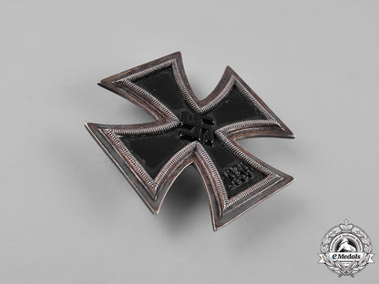 germany,_wehrmacht._a1939_iron_cross,_i_class,_with_ldo_case_of_issue_m19_3034