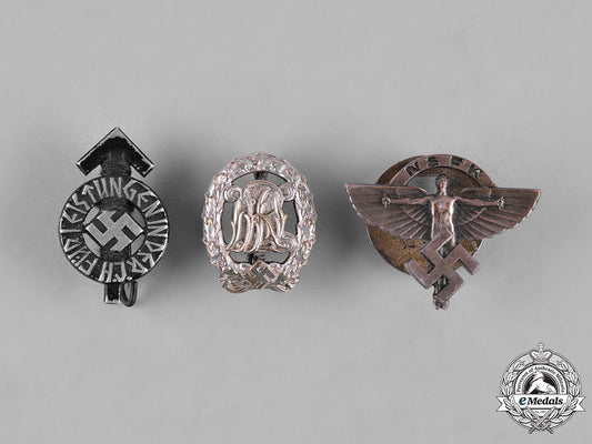 germany,_third_reich._a_lot_of_miniature_badges_m19_3446