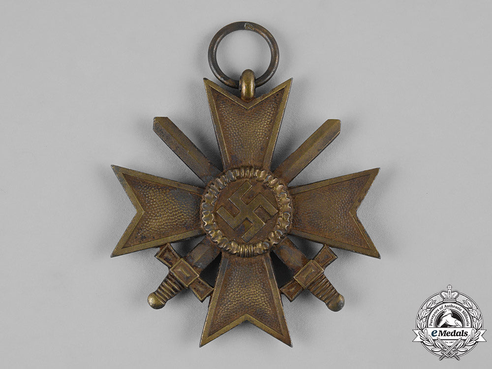 germany,_wehrmacht._a_war_merit_cross,_ii_class_with_swords,_by_frank&_reif_m19_3637