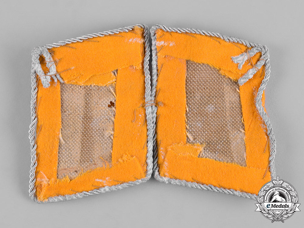 germany,_luftwaffe._a_set_of_luftwaffe_flight_personnel_leutnant_collar_tabs_m19_3671