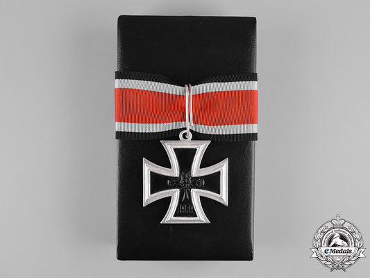 germany,_federal_republic._a_knight’s_cross_of_the_iron_cross1939,_with_case,1957_version_m19_3673