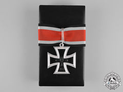 Germany, Federal Republic. A Knight’s Cross Of The Iron Cross 1939, With Case, 1957 Version