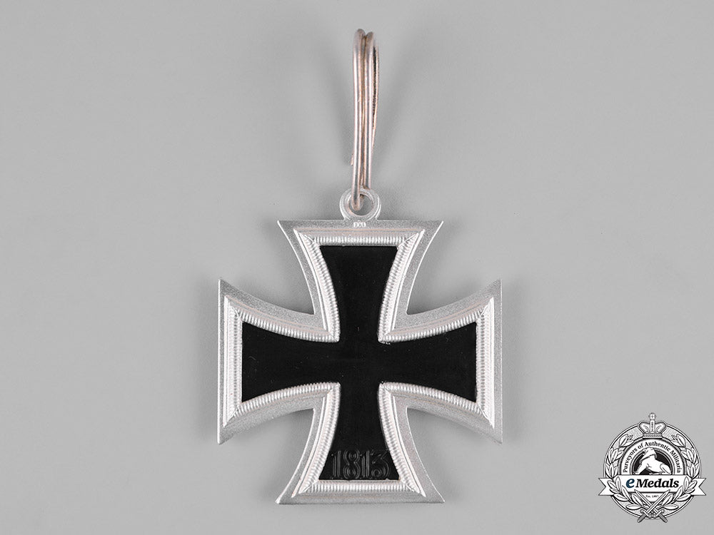 germany,_federal_republic._a_knight’s_cross_of_the_iron_cross1939,_with_case,1957_version_m19_3676